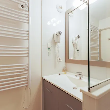 Rio - 200 M Plages - App 6pers- Climatise, Terrasse, Piscine, Parking Apartman *